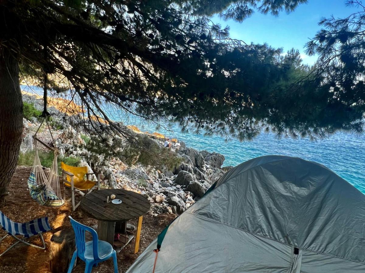 Pine Side Camp Hotel Himare Exterior foto