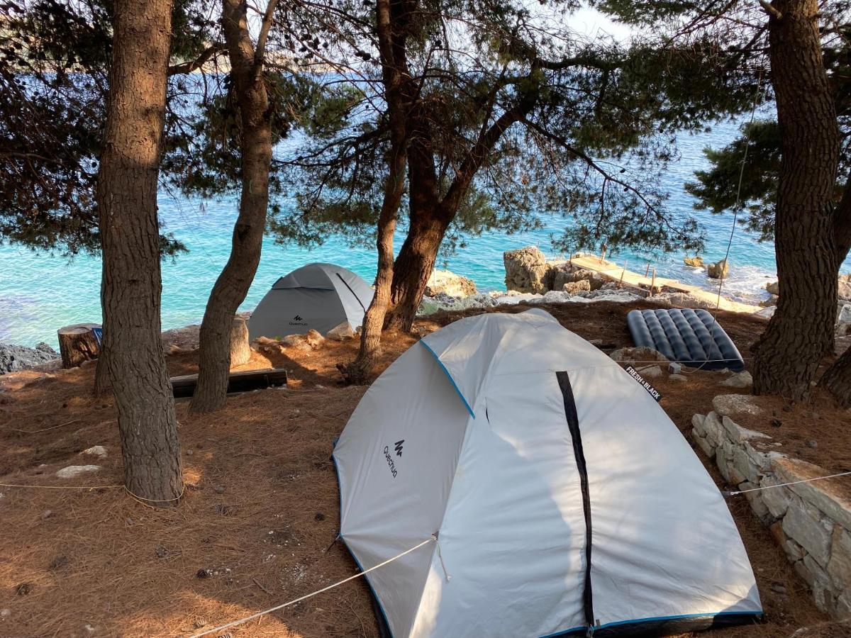 Pine Side Camp Hotel Himare Exterior foto